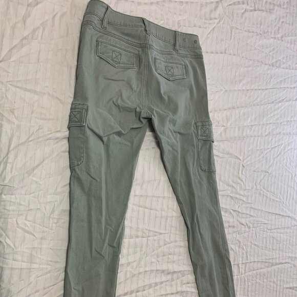 🌼🌼 CABI WOMENS CARGO JEANS SKINNY CELADON 3048 PANTS SIZE 2 🌼🌼 - Picture 5 of 6